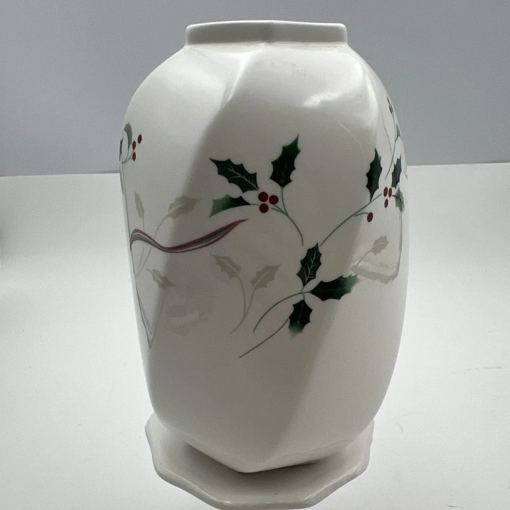 Christopher‎ Stuart Holiday Splendor vase